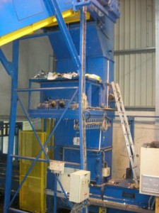 Presse à balle (+ perce-bouteilles) Presse à balle (+ perce-bouteilles)